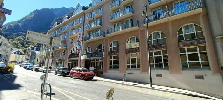 Appartement Prive Dans Residence Balneo Aladin Cauterets Εξωτερικό φωτογραφία